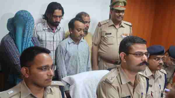 पांच आरोपियों को पुलिस ने किया गिरफ्तार