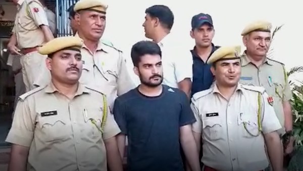 Anandpal Gang Member Pawan Banura Arrested BY Sikar Police Anandpal Gang Member Pawan Banura Arrested BY Sikar Police
