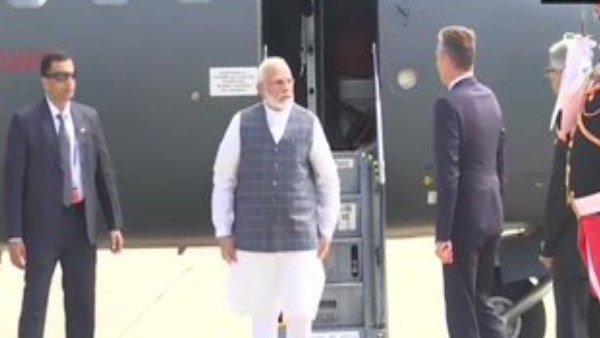 pm Narendra Modi arrives at Biarritz in France for the G7Summit pm Narendra Modi arrives at Biarritz in France for the G7Summit