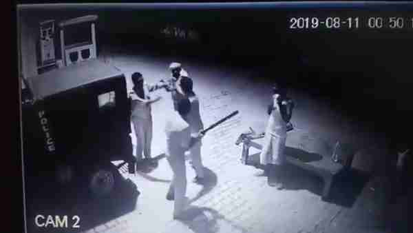 fight between constable and sub inspector after drink fight between constable and sub inspector after drink