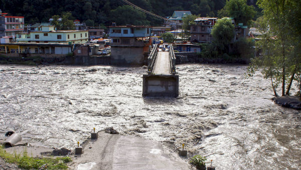हिमाचल समेत 10 राज्यों में भारी बारिश का अलर्ट