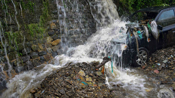 हल्की से मध्यम बारिश
