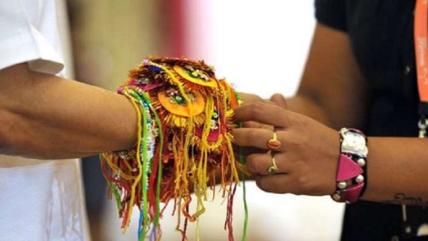 राखी बांधकर लौटी थी, फिर जान दे दी