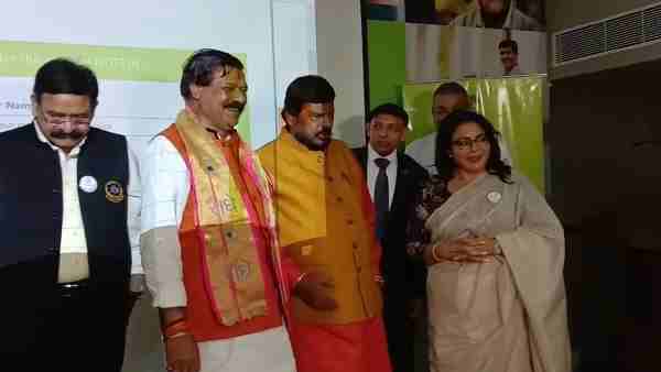 अठावले का मायावती पर निशाना