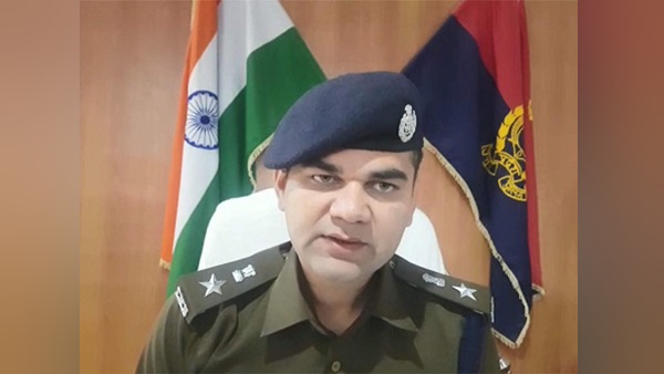 महिलाओं पर अभद्र टिप्पणी के भी 2 केस