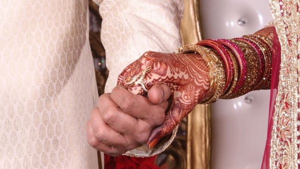 मानवाधिकार कार्यकर्ता खुश