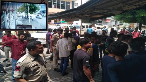 Loot of Rs 60 Lakhs at ATM chittorgarh Rajasthan Loot of Rs 60 Lakhs at ATM chittorgarh Rajasthan