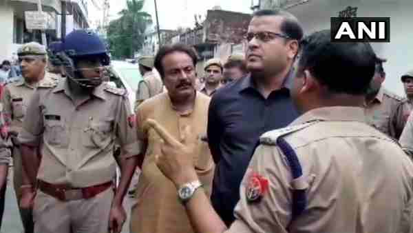 घटना के बाद क्षेत्र में पुलिस बल तैनात