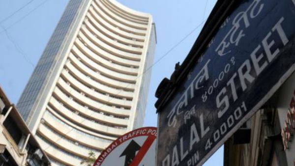 जंगल में मंगल के बीच क्या ये आर्थिक मंदी की आहट है? जंगल में मंगल के बीच क्या ये आर्थिक मंदी की आहट है?