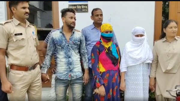 Three arrested from nayapura kota for flesh trading Three arrested from nayapura kota for flesh trading