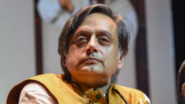 शशि थरूर बोले- मोदी अच्छा करें तो उनकी प्रशंसा होनी चाहिए