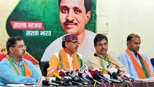कांग्रेस शासित सरकारों पर साधा निशाना