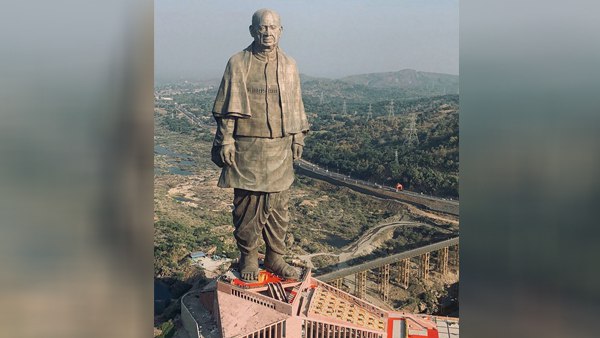 6 लाख ग्रामीणों ने मूर्ति स्थापना के लिए लोहा दान किया