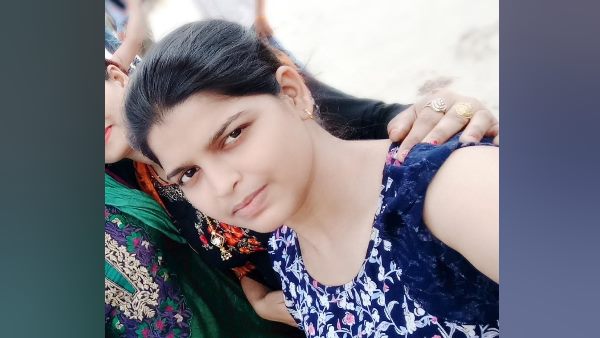girl student hang herself just before BTC exam girl student hang herself just before BTC exam