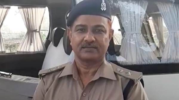 husband gave triple talaq to wife on phone husband gave triple talaq to wife on phone