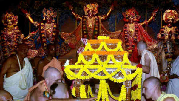 पूरे विश्व में करीब 400 इस्कान मंदिर