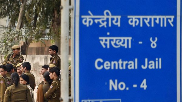 फांसी देने के लिए तिहाड़ में नहीं है जल्लाद