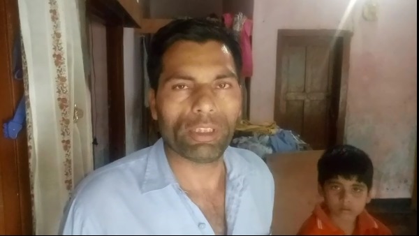 Six armed robbers loot a house on gunpoint, flee away with cash and jewelry Six armed robbers loot a house on gunpoint, flee away with cash and jewelry