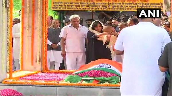 पंचतत्व में हुई विलीन