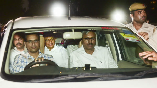 वीरभद्र सिंह के मामले की पहले करेंगे सुनवाई