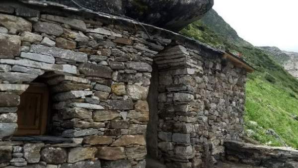 गुफा में कई आधुनिक सुविधाएं मौजूद
