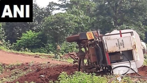 Chhattisgarh: several civilians killed in IED blast planted by naxals in Kanker district Chhattisgarh: several civilians killed in IED blast planted by naxals in Kanker district