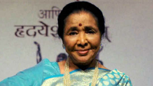 1995 में रंगीला में 'तन्हा तन्हा...' गीत गाया