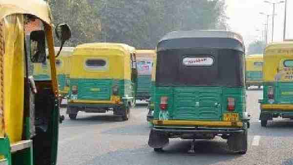 सीरियल अपराधी है मेनन