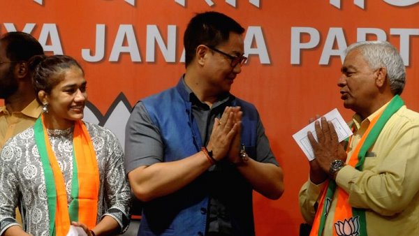 wrestler-babita-phogat-said-in-politics-too-i-will-motivate-women wrestler-babita-phogat-said-in-politics-too-i-will-motivate-women