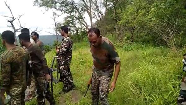 बबुली कोल ना मोबाइल रखता ना महिलाओं से सम्पर्क