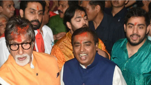 मुकेश अंबानी और अमिताभ बच्चन ने किए लालबाग के राजा के दर्शन