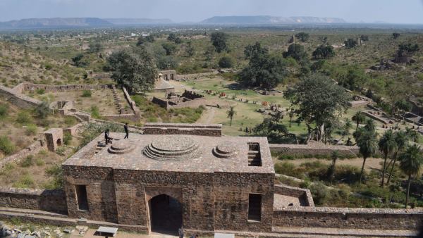 2. भानगढ़ का किला, अलवर - Bhangarh Fort Alwar