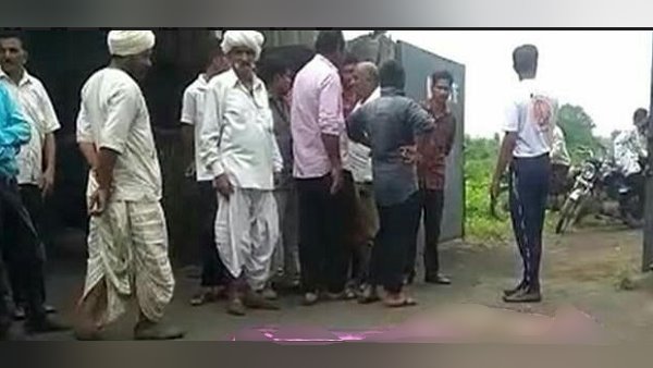 bharuch-crowd-attack-on-pg-glass-company-two-security-guard-killed bharuch-crowd-attack-on-pg-glass-company-two-security-guard-killed
