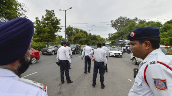 helmets are mandatory for all two-wheeler riders who are over four years of age in Karnataka helmets are mandatory for all two-wheeler riders who are over four years of age in Karnataka
