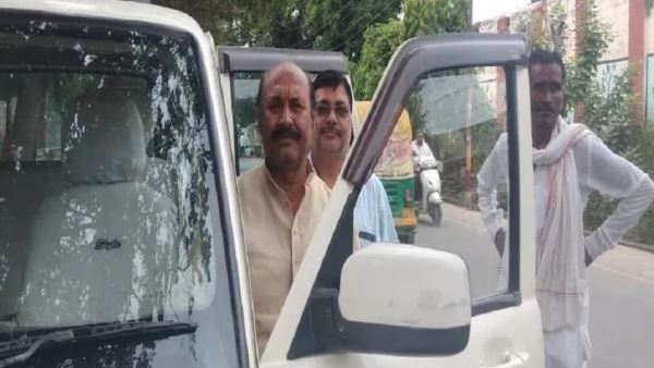 bjp leaders met swami chinmayananda in jail bjp leaders met swami chinmayananda in jail