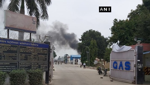 Unnao: gas tank has exploded at Hindustan Petroleum Corporation Plant Unnao: gas tank has exploded at Hindustan Petroleum Corporation Plant