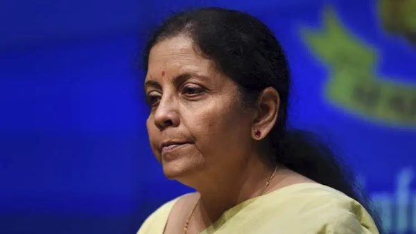 nirmala sitharaman, kiran mazumdar shaw, twitter, economy, e cigarettes, slow down, निर्मला सीतारमण, आर्थिक मंदी, ई सिरगेट nirmala sitharaman, kiran mazumdar shaw, twitter, economy, e cigarettes, slow down, निर्मला सीतारमण, आर्थिक मंदी, ई सिरगेट