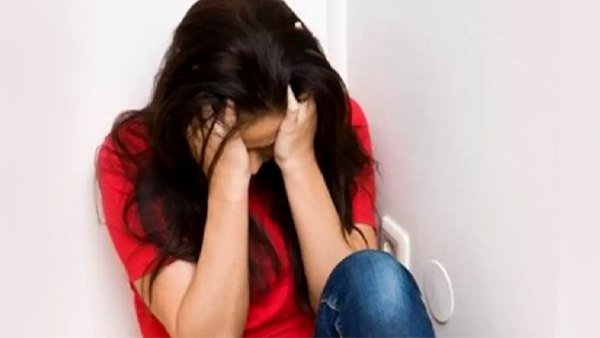 दिल्ली: पार्क घूमने आई युवती से गैंगरेप, होश में आते ही बस इतना कह रही है- भैया मुझे छोड़ दो... दिल्ली: पार्क घूमने आई युवती से गैंगरेप, होश में आते ही बस इतना कह रही है- भैया मुझे छोड़ दो...