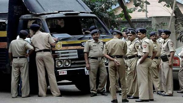 gujarat-police-arrested-a-boy-who-sent-terror-related-fake-messages gujarat-police-arrested-a-boy-who-sent-terror-related-fake-messages