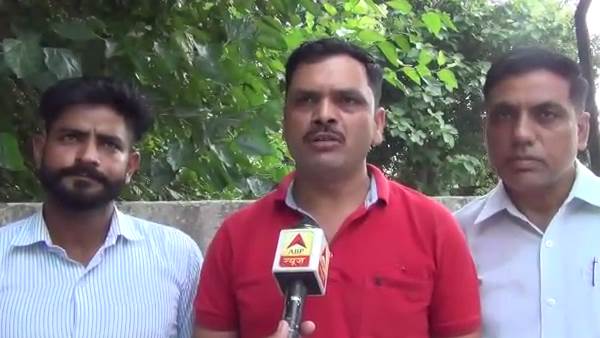 मौत के 24 दिन बाद नाइजीरिया से गांव लाई गई लाश