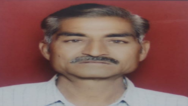 कुल्हाड़ी से किया वार