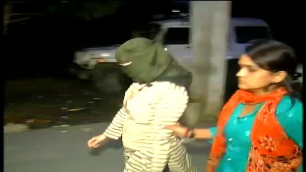 इंदौर में हो रही पांचों से पूछताछ
