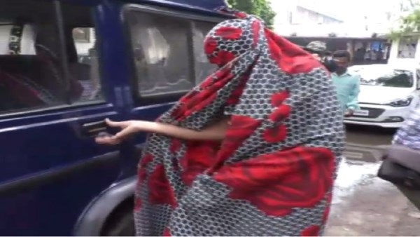 ये पांच महिलाएं पकड़ी गईं