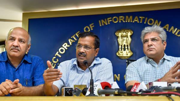 'दिल्ली सरकार कर रही जुर्माना राशि कम करने पर विचार'