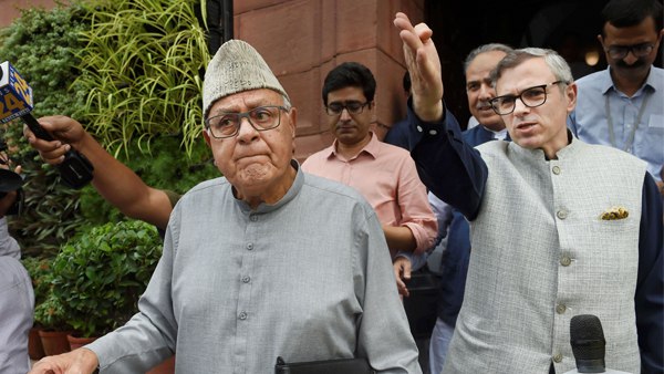 सुबह 5 बजे उठते हैं उमर अब्दुल्ला