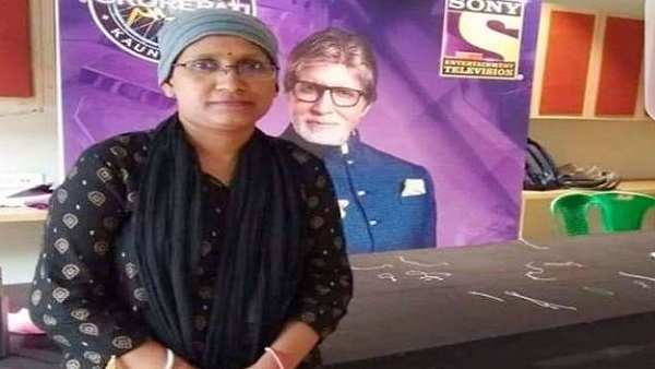 बैंक में मैनेजर के पद पर हैं आरती