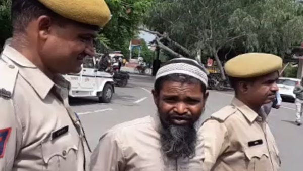 जादू टोना का जानकार था बाबा विश्वास