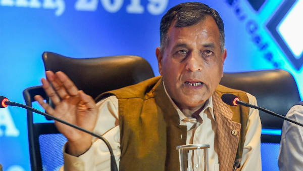 लवासा की पत्नी के खिलाफ क्या मामला है?