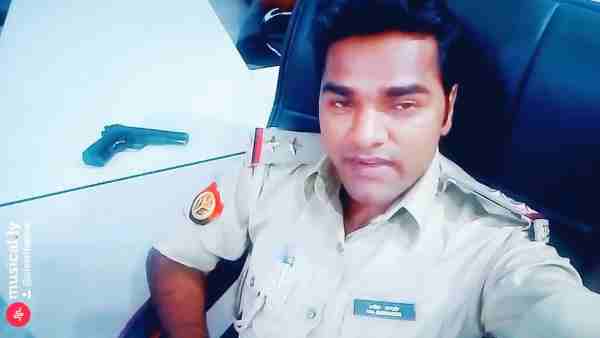 टिक कॉक पर हुए दो वीडियो वायरल