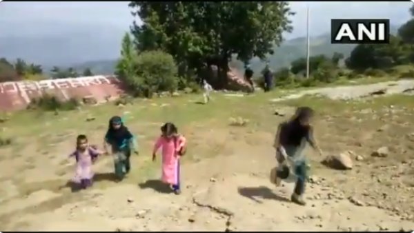 Army rescues children at Balakote sector of Mendhar Poonch video Army rescues children at Balakote sector of Mendhar Poonch video